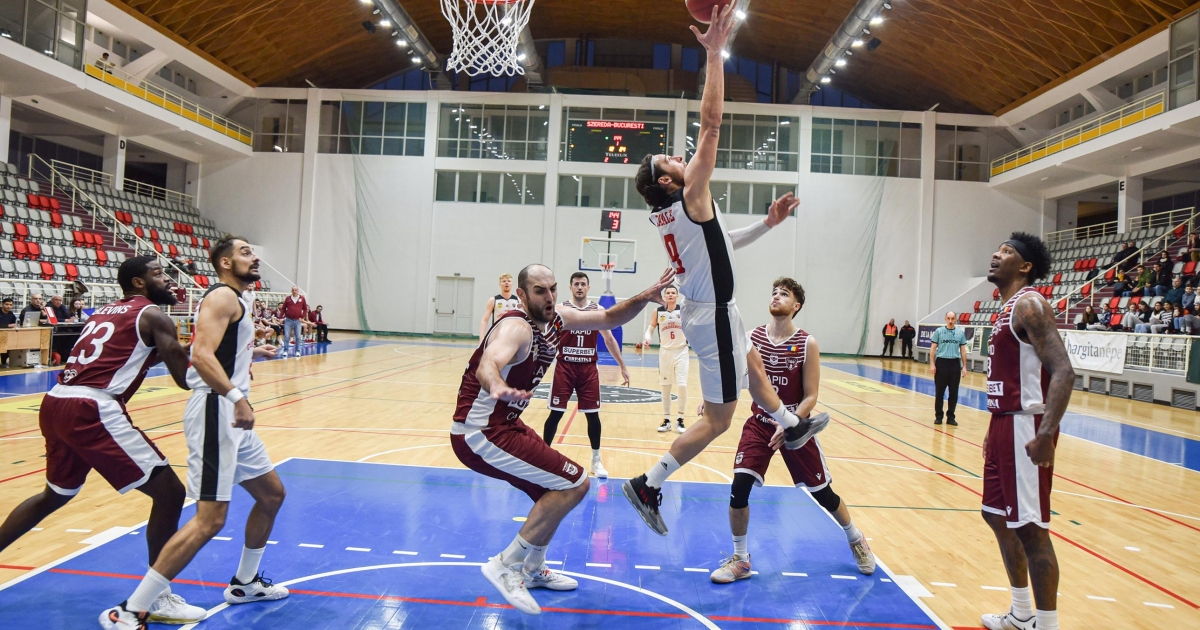 Két vereség évkezdésre